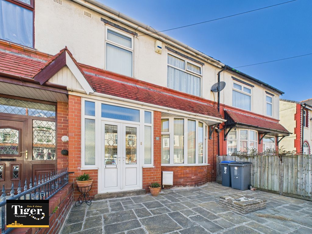Property photo 1 of 19 Cam02176G0-Pr0558-Still011