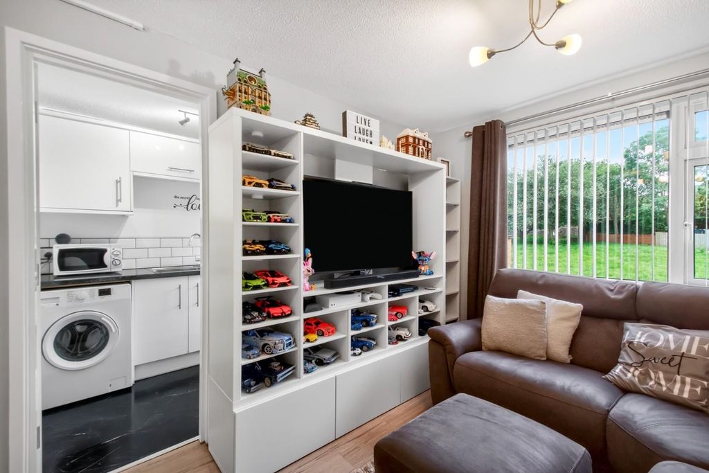 Property photo 2 of 14 76Bewerleyrd-8.Jpg