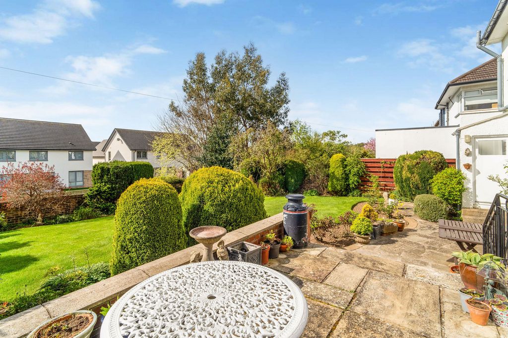 Property photo 3 of 48