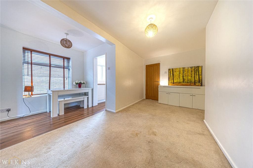 Property photo 2 of 29 Picture No. 04