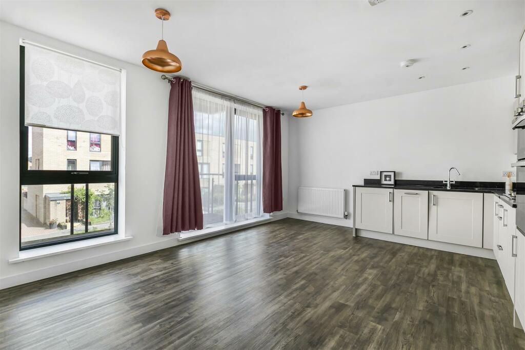 Property photo 2 of 13
