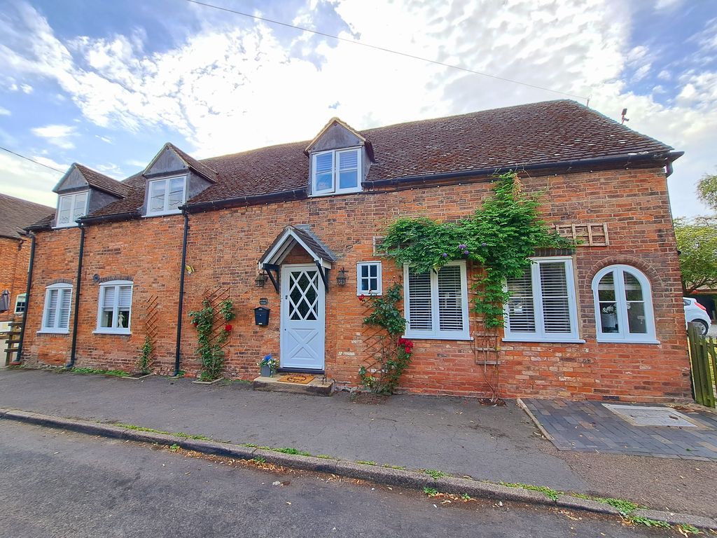 Property photo 2 of 45