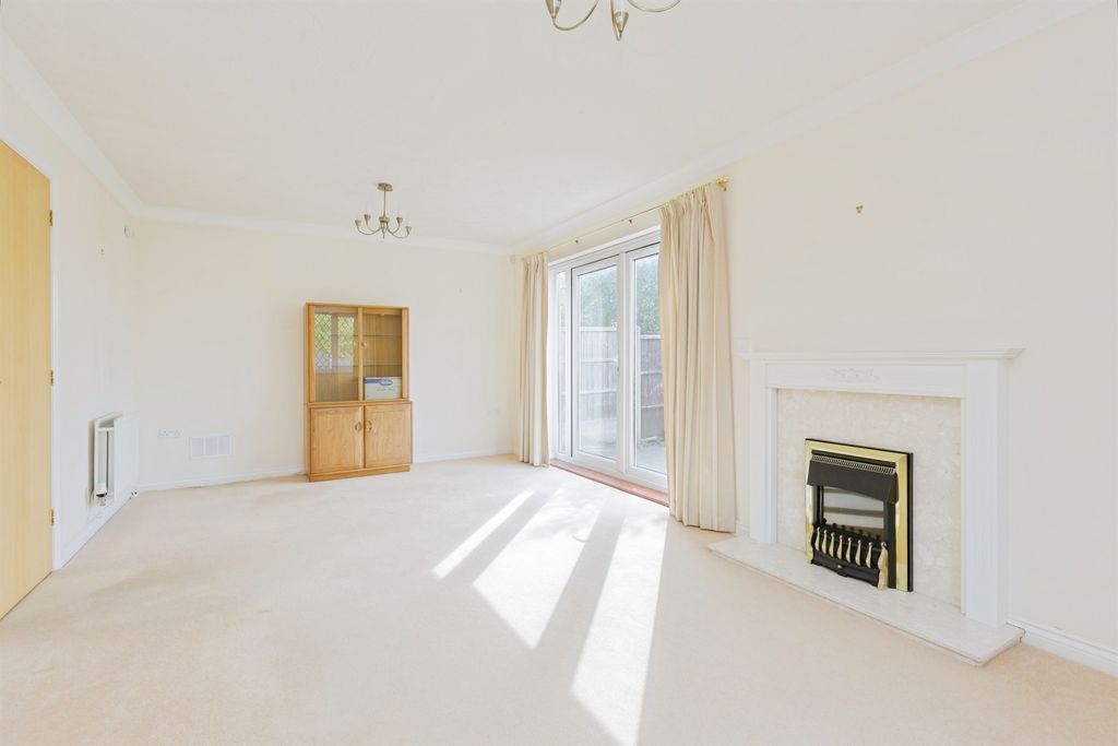 Property photo 3 of 18