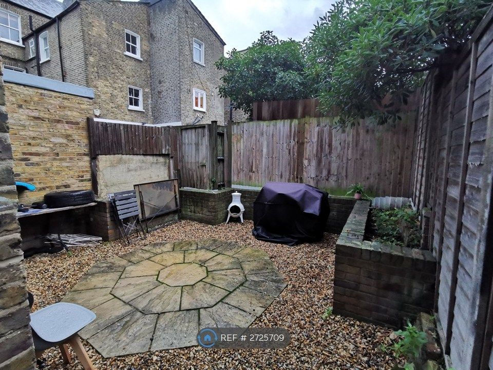 Property photo 2 of 11 Garden