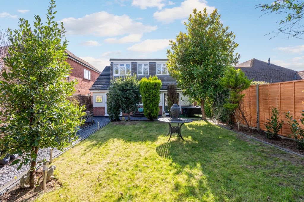 Property photo 2 of 17 3993312