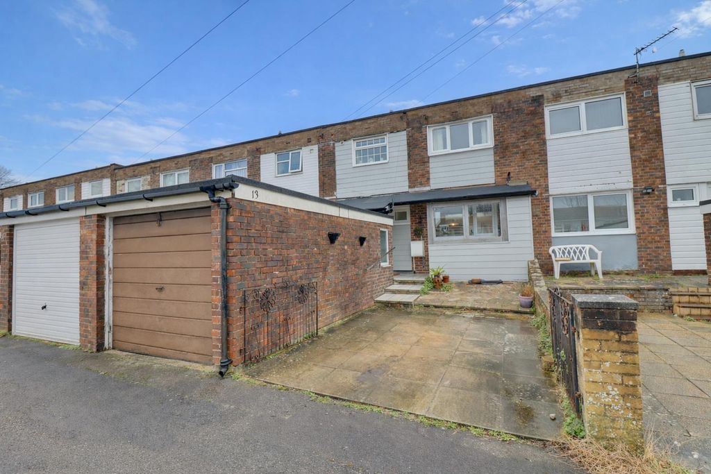 Property photo 1 of 16 Front