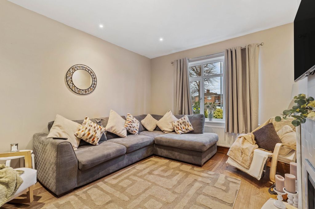 Property photo 2 of 19