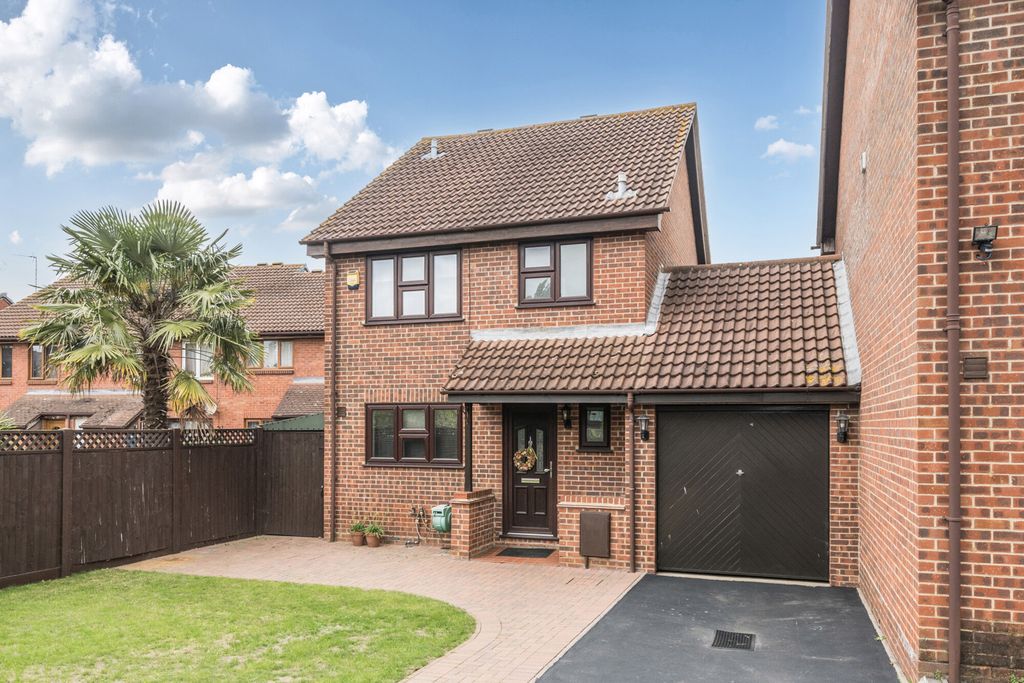 Property photo 1 of 20 1324051-20-68cc1F...