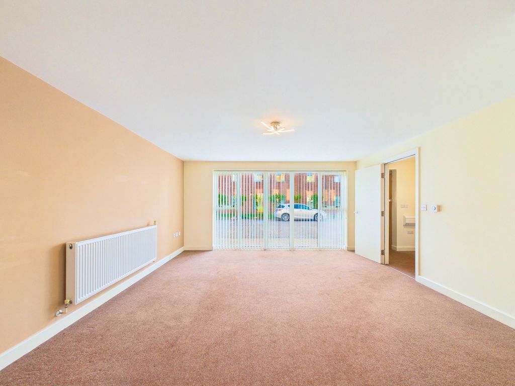 Property photo 3 of 33