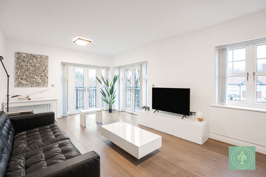 Property photo 2 of 22 Gallery