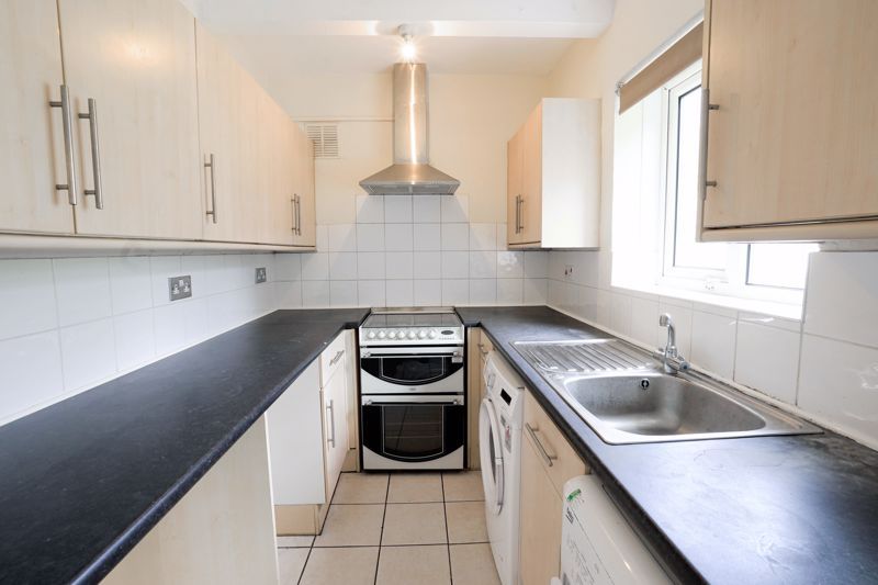 Property photo 2 of 9 Kitchen