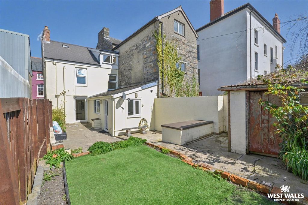 Property photo 2 of 26 Rear Garden