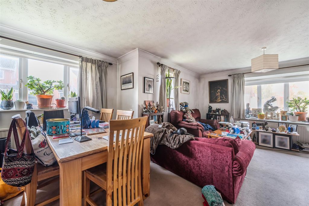 Property photo 3 of 21 1380570-7-69145E3573255.Jpg