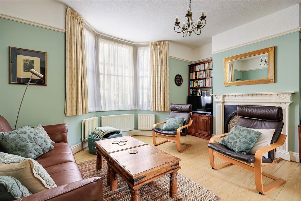 Property photo 2 of 19 Img (13).Jpg