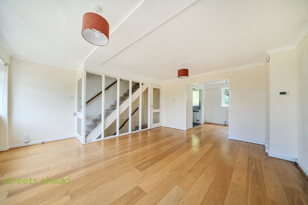 Property photo 3 of 18 cd086d4E-F808-410...