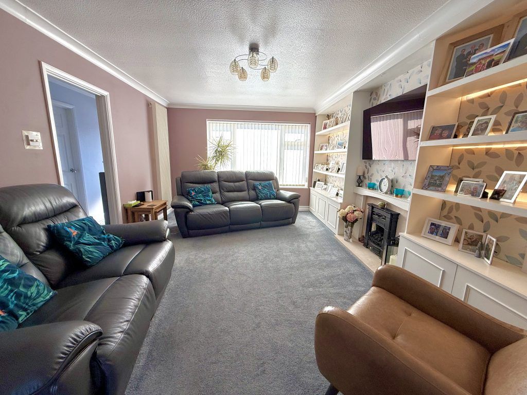 Property photo 3 of 21