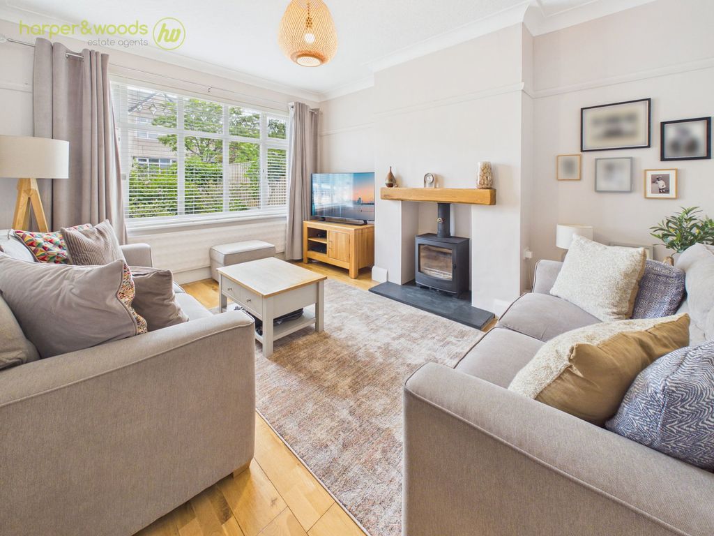 Property photo 2 of 34
