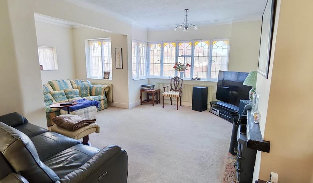 Property photo 3 of 16 8c5F01A0-8Ba8-44E7-A761-2B1265F0c863.Jpg