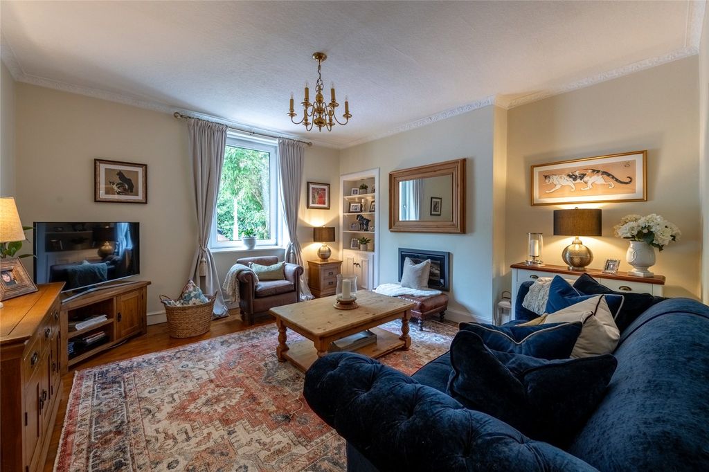 Property photo 3 of 33 Ellen's Glen 1733