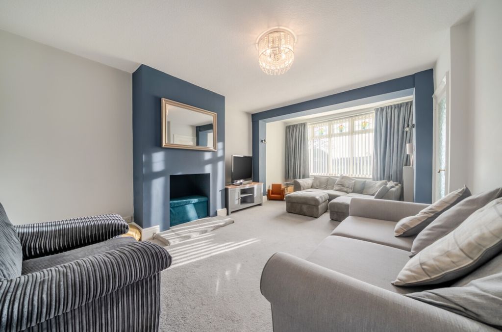 Property photo 2 of 25 1385952-17-6932Cfb1d199d