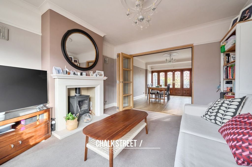 Property photo 2 of 20