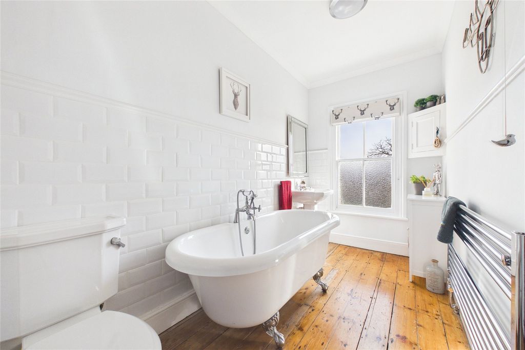 Additional image 11 of 3 bed maisonette for saleLaburnham Road, Maidenhead, Berkshire SL6