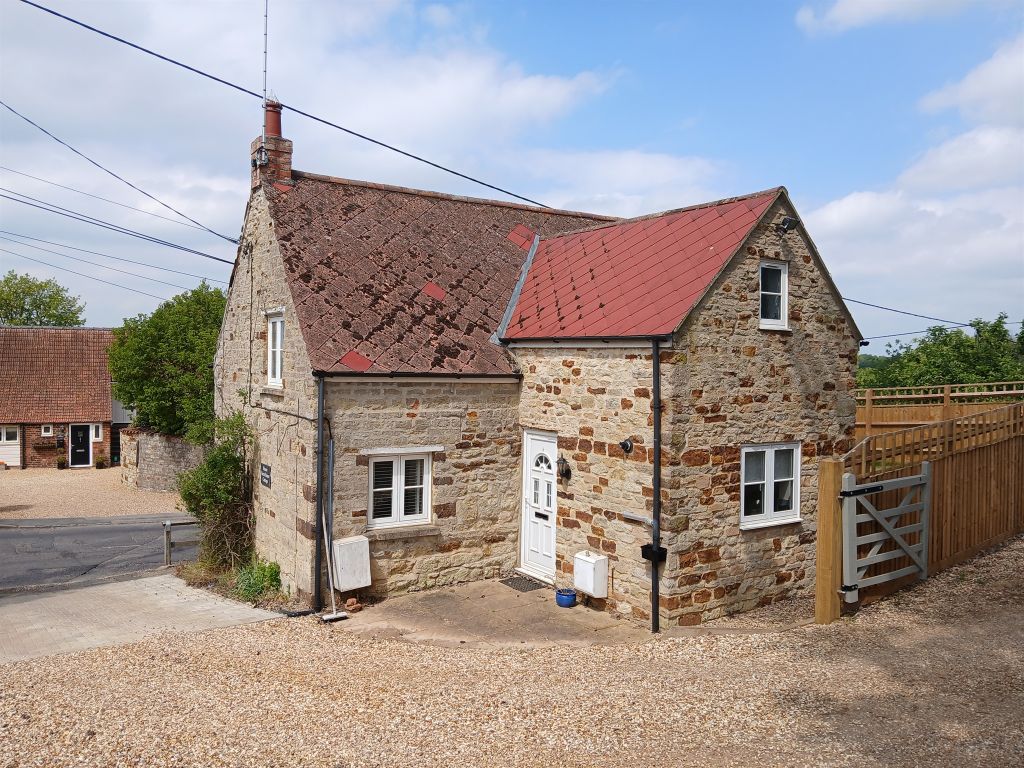 Property photo 2 of 17