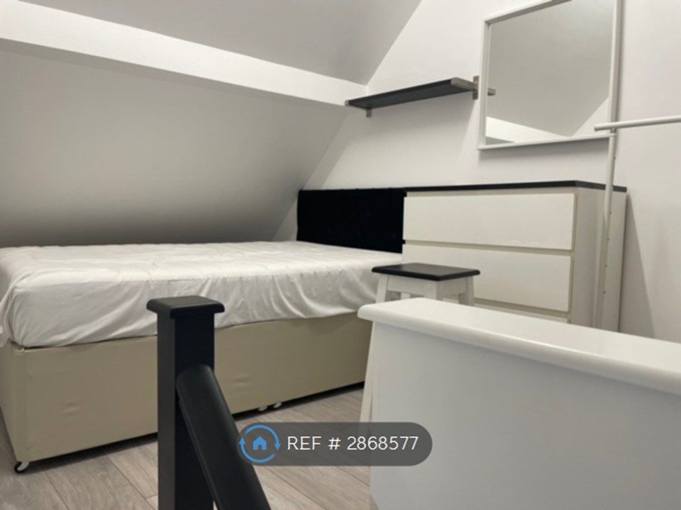 Property photo 3 of 6