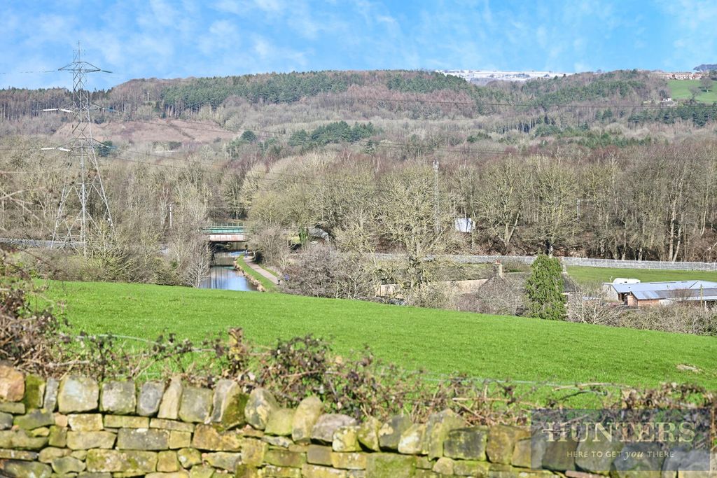 Property photo 2 of 35 Exterior