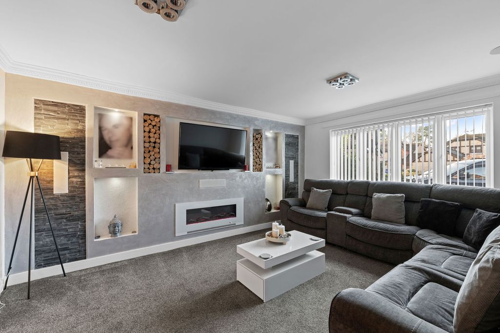 Property photo 2 of 29