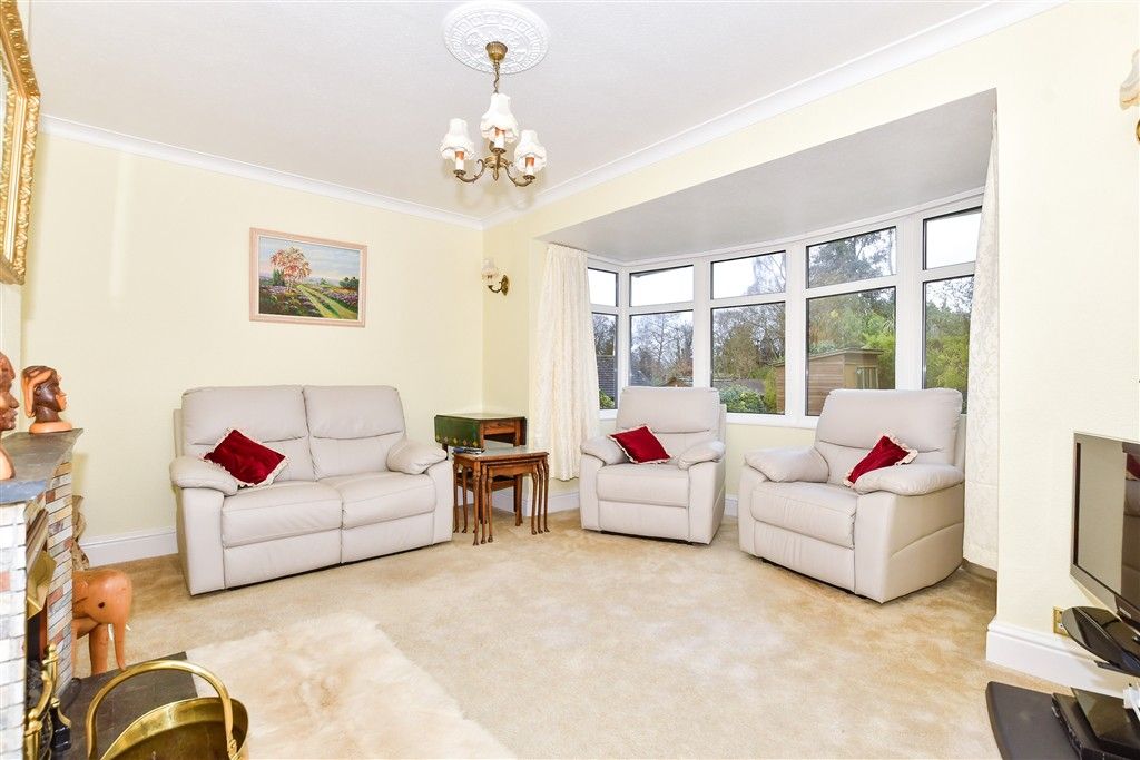 Property photo 1 of 12 Lounge