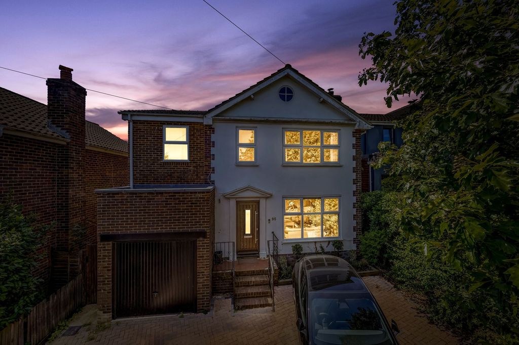 Property photo 1 of 24