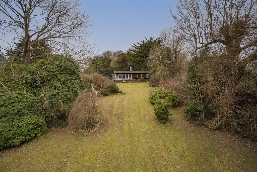 Property photo 1 of 42 Garden