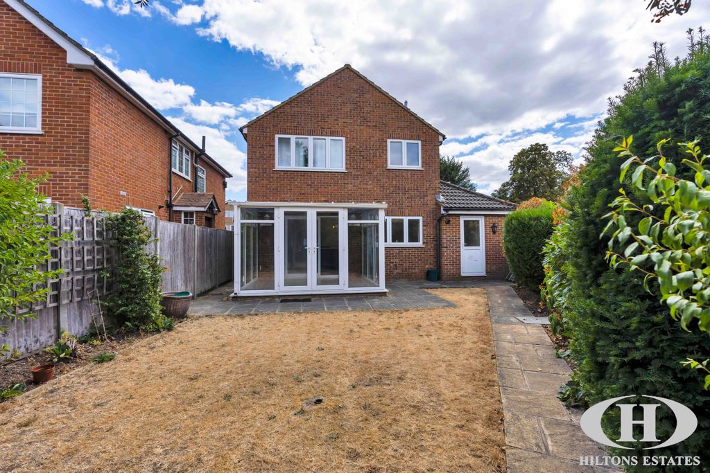 Property photo 3 of 27