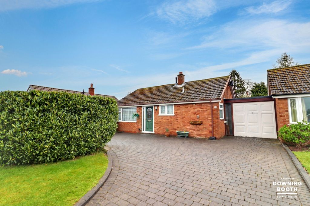 Property photo 1 of 27