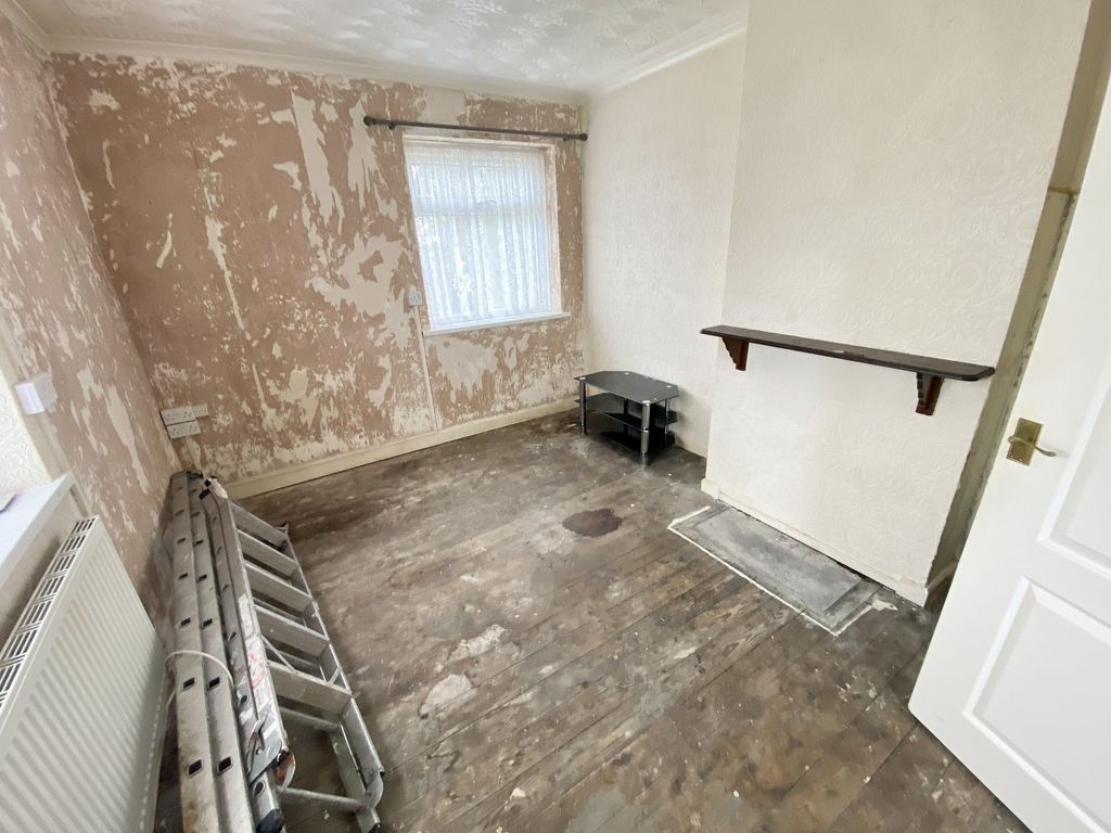 Property photo 3 of 12 Dining Room