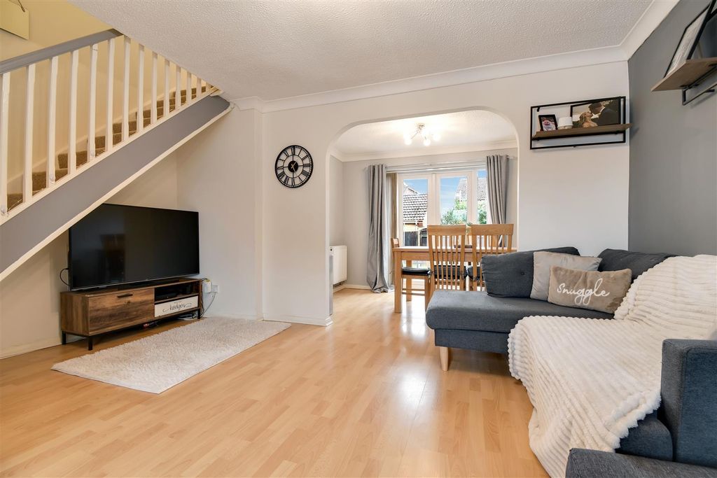 Property photo 2 of 19 Living Room