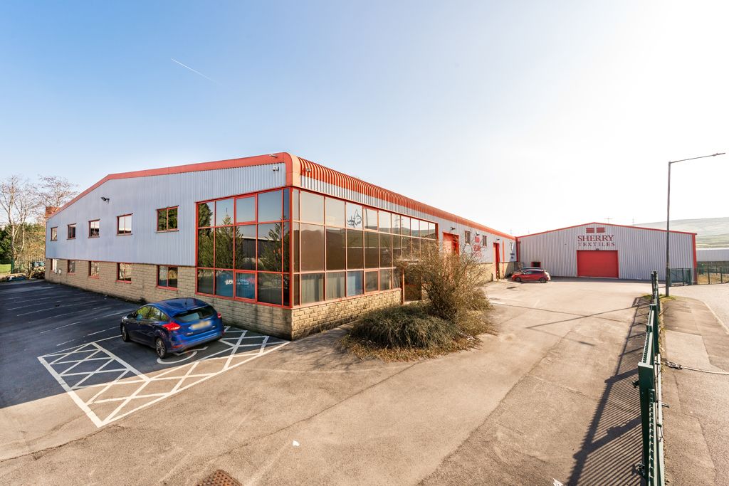 Property photo 3 of 6 Photo 5