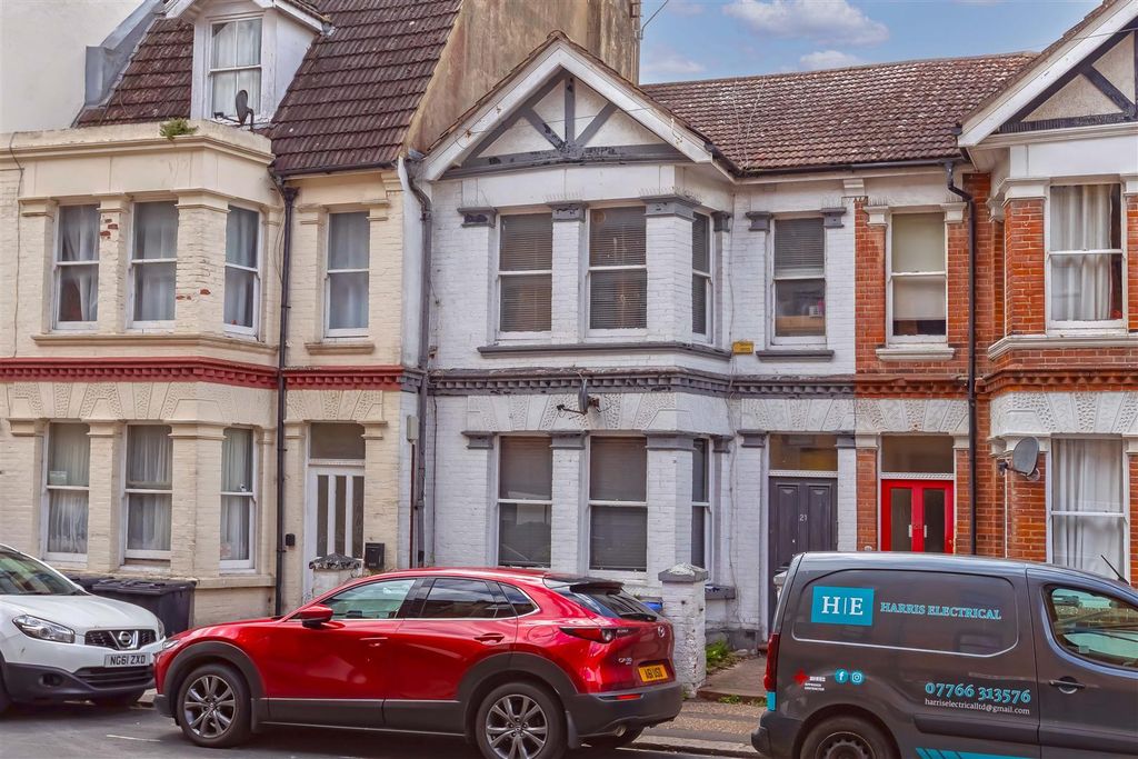 Property photo 1 of 10 Estern Place_11.Jpg