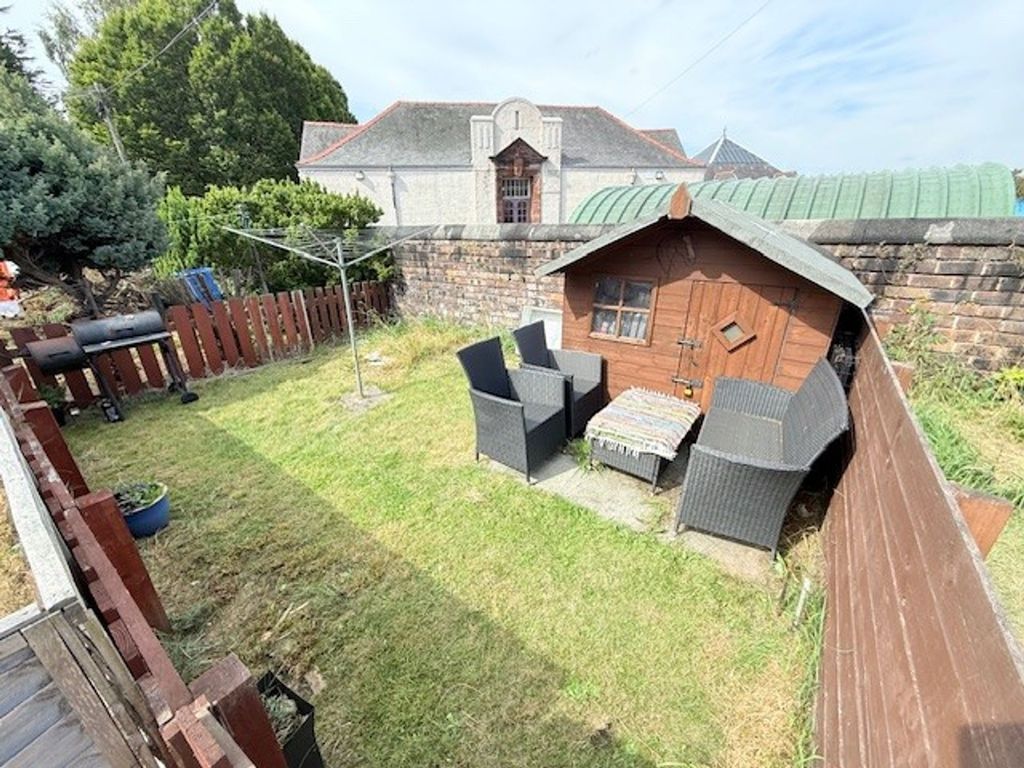 Property photo 3 of 14