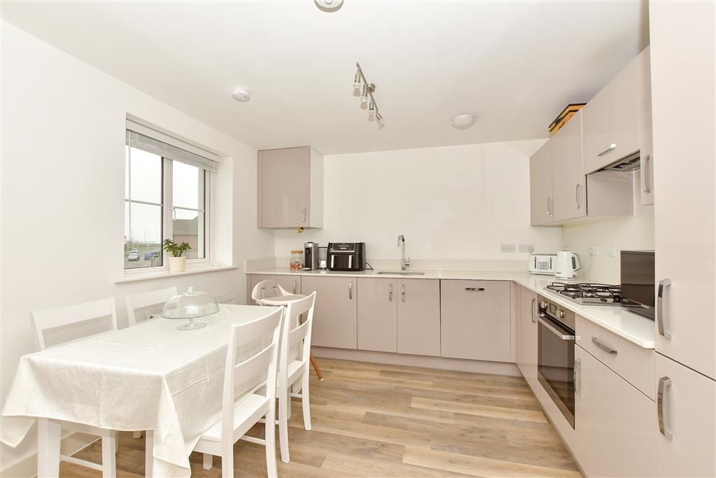 Property photo 3 of 8 Lounge / Kitchen/Diner