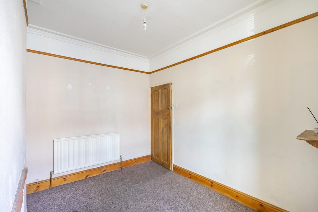 Property photo 3 of 19 Living Room