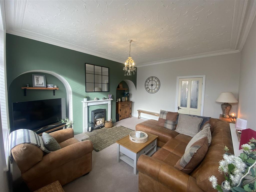 Property photo 3 of 14 Living Room