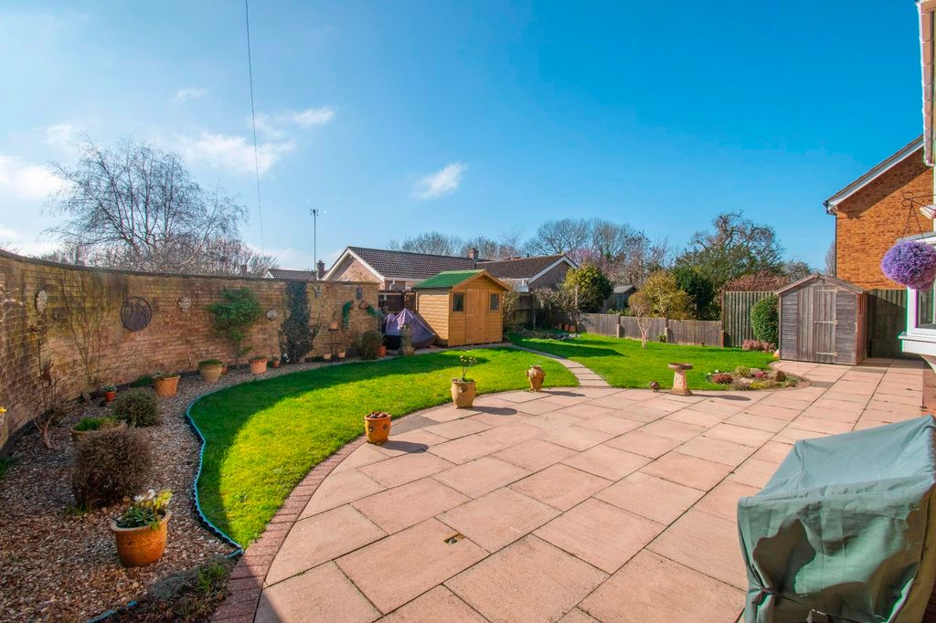 Property photo 2 of 16
