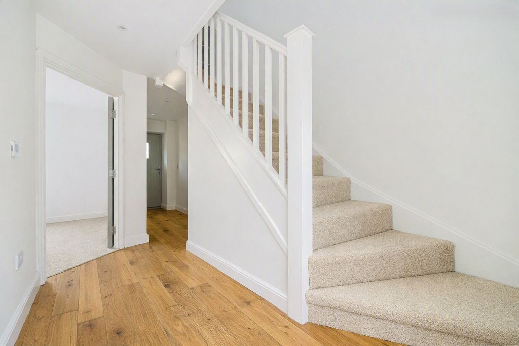 Property photo 3 of 11 Picture No. 43