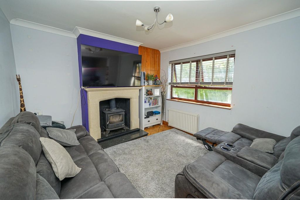 Property photo 3 of 24