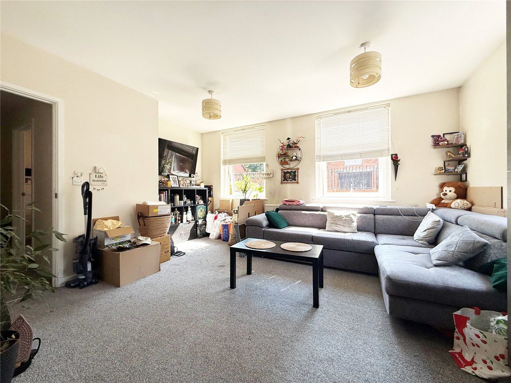 Property photo 3 of 10 Picture No. 05