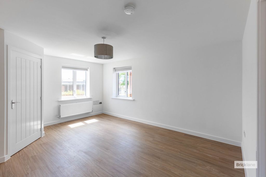 Property photo 3 of 11 Image