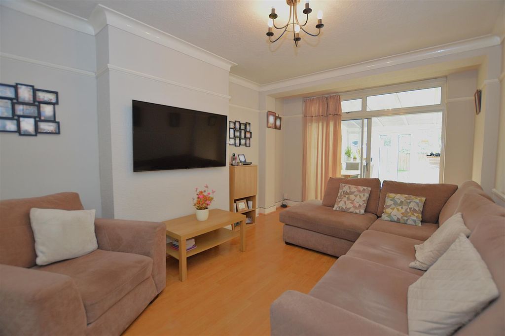 Property photo 3 of 12 83 Constance Road Living Room.Jpg