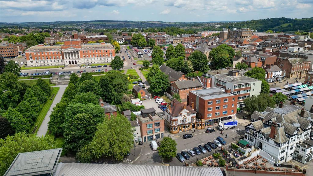 Property photo 3 of 20 Drone Town Centre 2.Jpg